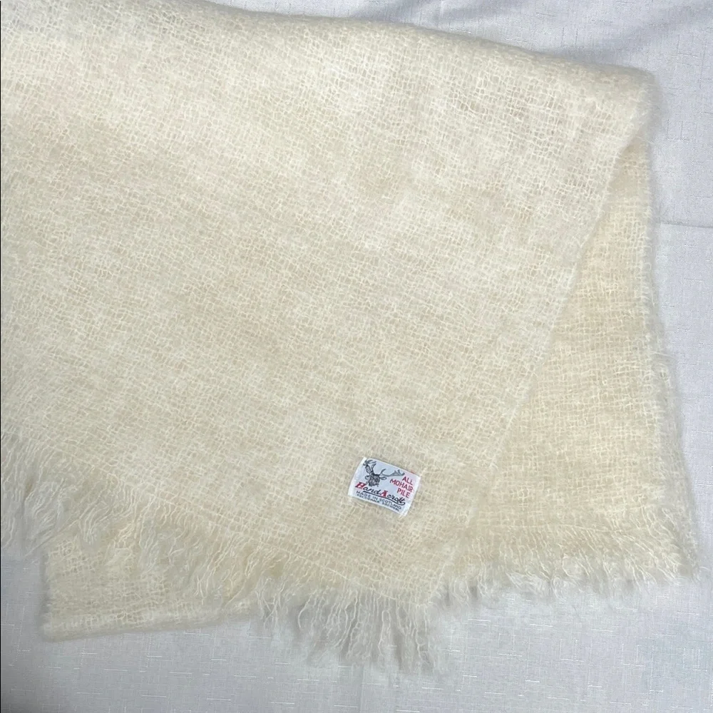 Vintage Mohair Pile Wool Made in Scotland Oversized Cream Fringed Wrap Scarf